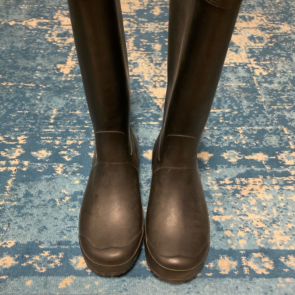 NWOT. Steve Madden Rain Boots Black
